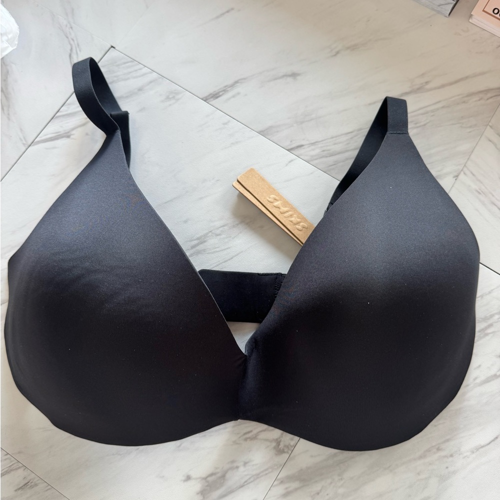SKIMS Black Seamless Bra